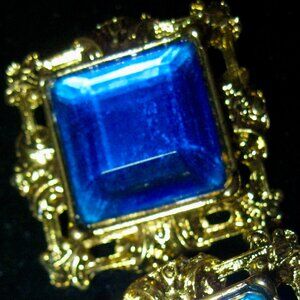 VINTAGE COBALT BLUE GLASS CLIP ON STATEMENT EARRINGS-GORGEOUS FRAME WORK